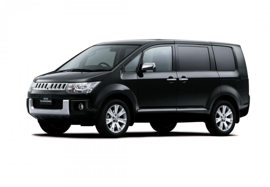  Mitsubishi Delica D:5 Chamonix 2007 года  (фото 1 из 5)